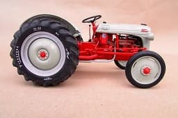 1952 FORD 8N TRACTOR DANBURY MINT DIECAST 1:16 BOXED COA FARM MACHINERY