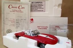 1967 CHEVROLET CORVETTE CONVERTIBLE DANBURY MINT DIECAST 1:24 BOXED CERT