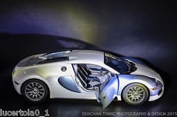 BUGATTI VEYRON AUTOART SCALE 1:12 IN BOX WITH PAPERS - RARE AND EXCLUSIVE! WOW!