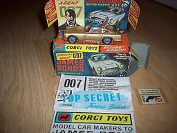 Corgi 261 007 James Bond Aston Martin DBS vintage 50 years old complete original