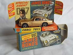 Corgi 261 Aston Martin Goldfinger DB5 boxed toy 1965