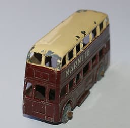 dinky 29a prewar / motorbus- marmite / metal wheels 1934 /metal wheels