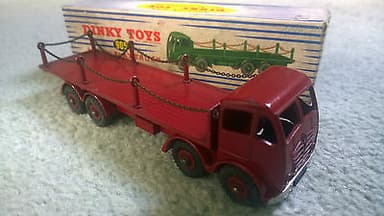 DINKY TOYS 905 FODEN FLAT TRUCK WITH CHAINS MAROON ORIGINAL BOXED