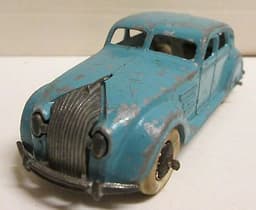 Dinky Toys, pre-war 30a Chrysler \'Airflow\' Saloon (6)