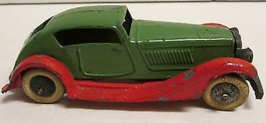 French Dinky Toys, pre-war 24e Aerodynamic Saloon Car (Rover)