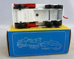Lesney Matchbox Toys MB71c Ford Wreck Truck AMBER Windows