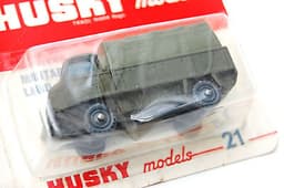 Mint HUSKY models No.21 MILITARY LAND ROVER TRUCK in worn red blister card