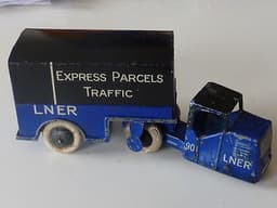 Pre war Dinky 33r LNER Mechanical Horse and Trailer