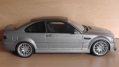 **RARE** AUTOART BMW M3 CSL E46 1:18 SCALE MODEL CAR