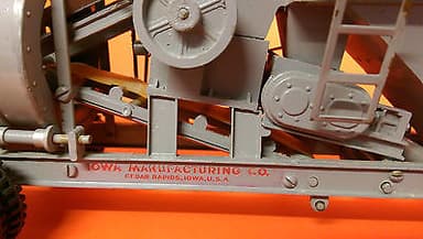 Reuhl Pitmaster Concrete Crusher Iowa Manufacturing Co. Cedar Rapids Sales Model