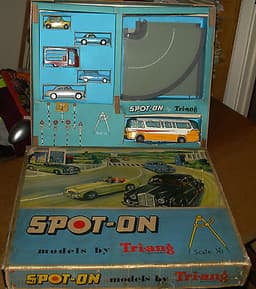 Tri-ang Spot-On Presentation Set 14 -includes Mulliner Coach and Mini Mega rare!