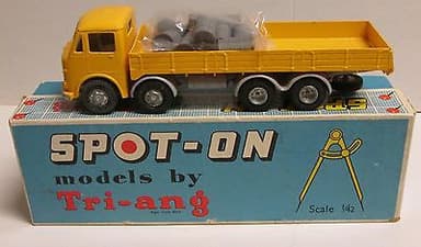 Triang Spot-On, 110/3d A.E.C. with Oil Drum Load rare