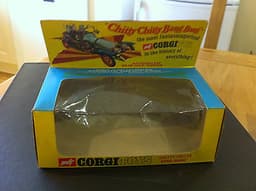 VINTAGE CORGI 266 "CHITTY CHITTY BANG BANG COMPLETE ALL ORIGINAL