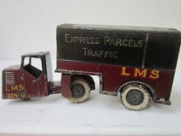 VINTAGE DINKY PRE WAR MECHANICAL HORSE EXPRESS PARCELS TRAFFIC LMS