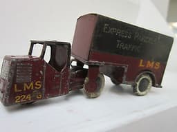 VINTAGE DINKY PRE WAR MECHANICAL HORSE EXPRESS PARCELS TRAFFIC LMS