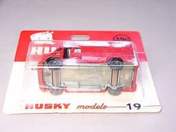 Vintage HUSKY #19 COMMER WALK THRO\' VAN - GREAT BRITAIN - MIP - 1960s