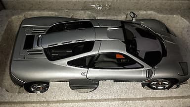 1/18 Autoart McLaren F1 Road Car Magnesium Silver 1994 Mclaren F 1 SOLD OUT