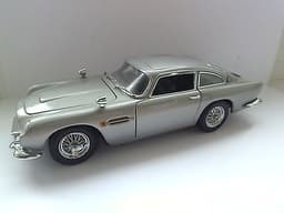 1:24 James Bond\'s 007 Aston Martin DB5 Silver Danbury mint