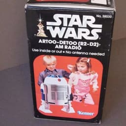1977 vintage "STAR WARS R2-D2 AM Radio" MIB NEVER REMOVED ~ EXCELLENT cond. RARE