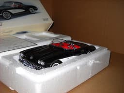 AUTOART 1:18 1959CHEVROLET CORVETTE ROADSTER BLACK BNMIB SOLD OUT MEGA RARE