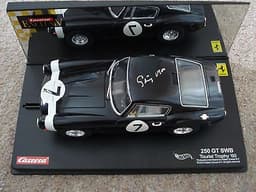 CARRERA EXCLUSIV FERRARI 250 GT SIGNED STIRLING MOSS SLOT 1/24 SCALE