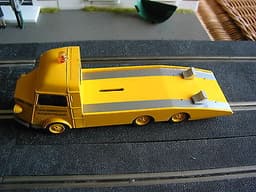 Citroen HY Tub Car Transporter slot car 1:32
