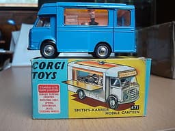CORGI SMITHS KARRIER MOBILE CANTEEN NO 471