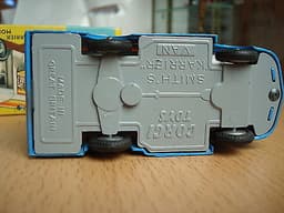 CORGI SMITHS KARRIER MOBILE CANTEEN NO 471