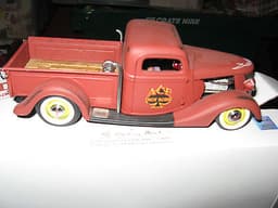 DIECAST 1935 FORD PICKUP VINTAGE HOT ROD ..BY DANBURY MINT