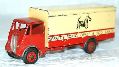 Dinky No 917 Guy Van with \'Spratts\' Logo, Original vehicle & Box