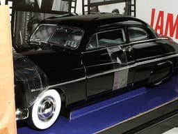 ERTL DIECAST AMERICAN MUSCLE VINTAGE 1949 JAMES DEAN MERCURY COUPE  1:18 BOXED