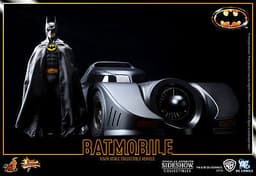 Hot Toys 1/6 MMS170 - Batman: Batmobile 1989 Collectible Vehicle