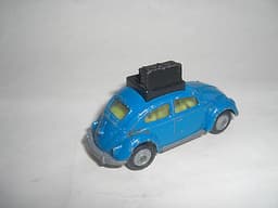 HUSKY DIECAST BLUE VOLKSWAGEN 1300 BEETLE CAR WITH ROOF LUGGAGE