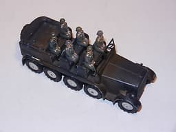 MARKLIN Original 8021/16GN Prime Mover w/soldiers w/box PRE-WAR