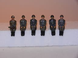 MARKLIN Original 8021/16GN Prime Mover w/soldiers w/box PRE-WAR