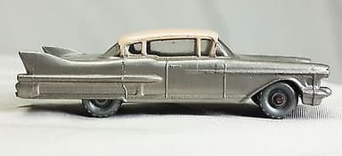 Matchbox Regular Wheels No.27c Cadillac Sixty Special – unlisted # 66