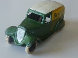 Pre war Dinky 28 type 2/280 van restored as 280g \'Bentalls\'