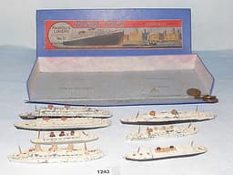 Pre war Dinky toys boxed set diecast model waterline ships famous liners 51 1243