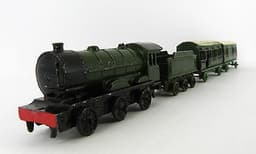 PRE WAR DINKY TOYS PASSENGER TRAIN SET No 17 ( LOCO ,TENDER ,COACH & GUARDS VAN