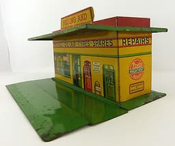 PRE WAR DINKY TOYS TINPLATE PETROL STATION No 48 ( GOOD CONDITION