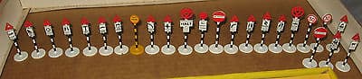 RARE MECCANO DINKY TOYS 772 DIECAST BRITISH ROAD SIGNS COMPLETE BOXED EXCELLENT