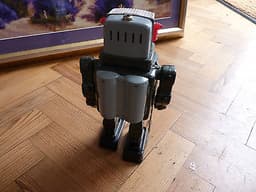 RARE VINTAGE 1960S JAPENESE ALPS CO TELEVISION ROBOT BATT OPP TIN PLATE WORKING