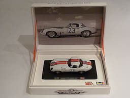 Revell Monogram 08394 Jaguar E Type 1963 Ltd Ed. M&B Scalextric 1/32 slot car