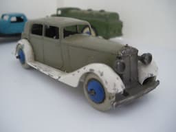 VINTAGE DINKY TOY DAIMLER 30C PRE WAR