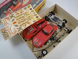 Vintage Revell xK-E Jaguar GT Model Kit Slot Car 1/32nd Scale Toy SP500 Motor x2
