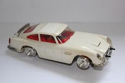Vintage Scalextric James Bond white Aston martin