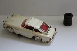 Vintage Scalextric James Bond white Aston martin