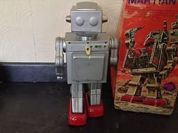 Vintage Tin Battery Operated Attacking Martian Robot Horikowa (S.H.) Japan