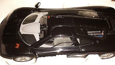 1/18 Autoart McLaren F1 Road Car Short tail BLACK 1994 Mclaren F 1 MEGA RARE