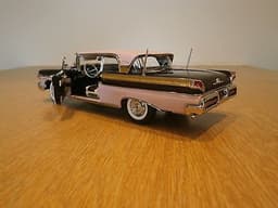 1957 Mercury Turnpike Cruiser 1:24 Danbury Mint diecast model